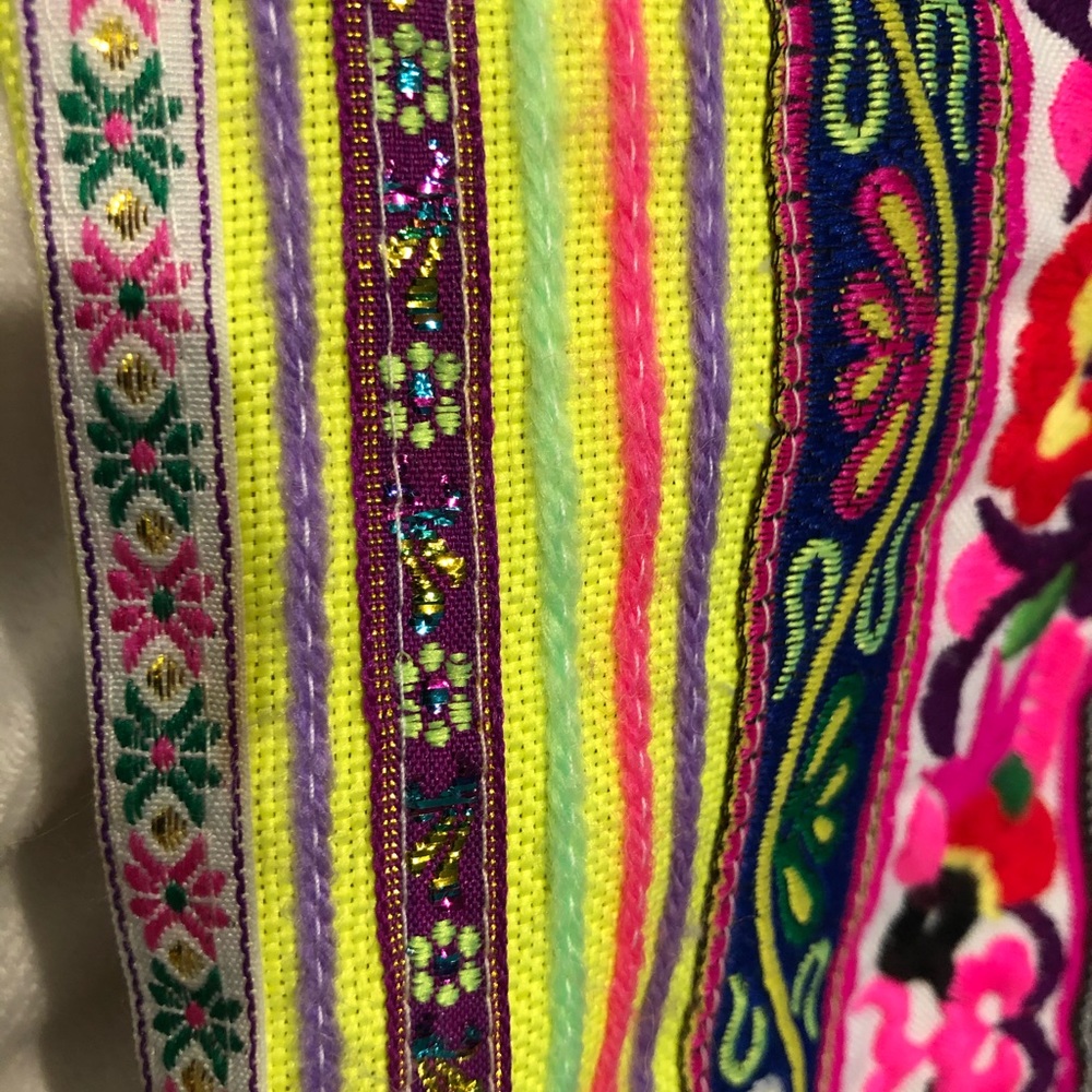 Multi-Colored Thread-Designed Bag - Picture 12 of 14